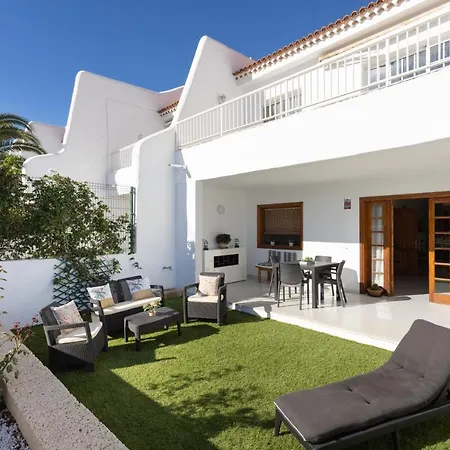 Home2book Stylish Pool & Terrace, Club Appartement *